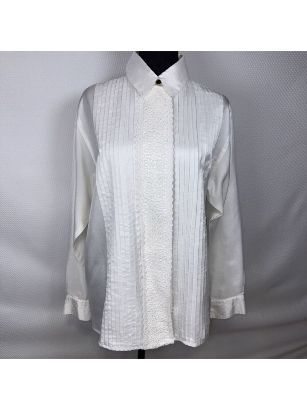 Martinique Vintage White Tuxedo Pintuck Pleats With Lace Overlay Blouse Size 14